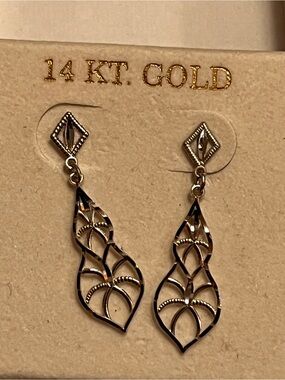 14 KT Gold dangle Drop Earrings - NIB